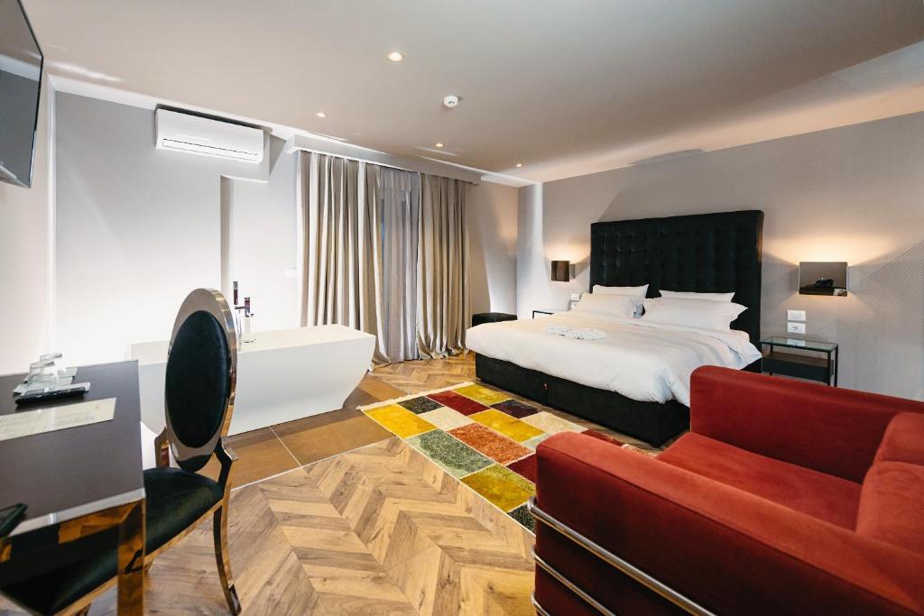 Four Seasons Room 2